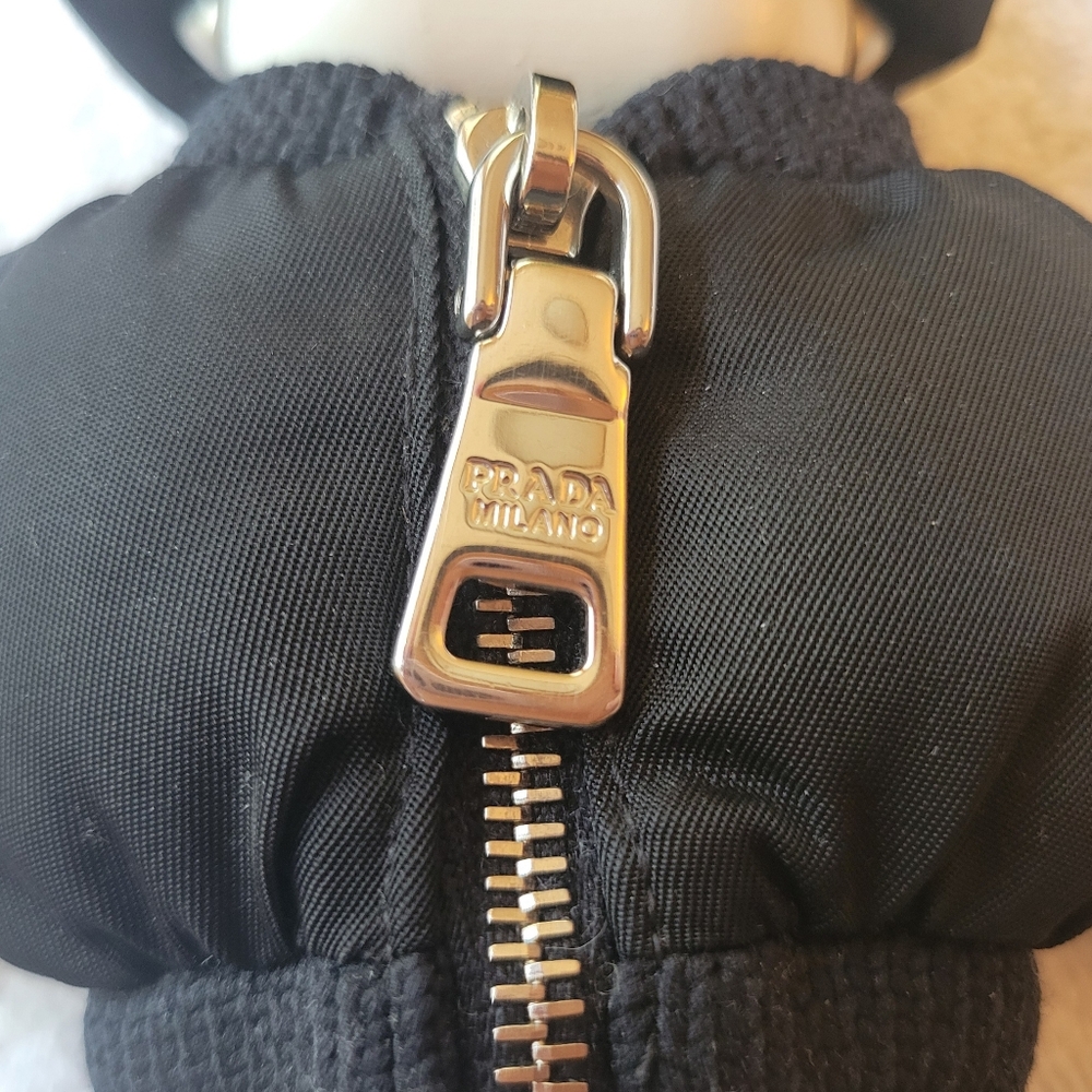 Prada Soft Robot Re-Nylon Bucket Hat Keychain Charm Black Nylon - Picture 8 of 9